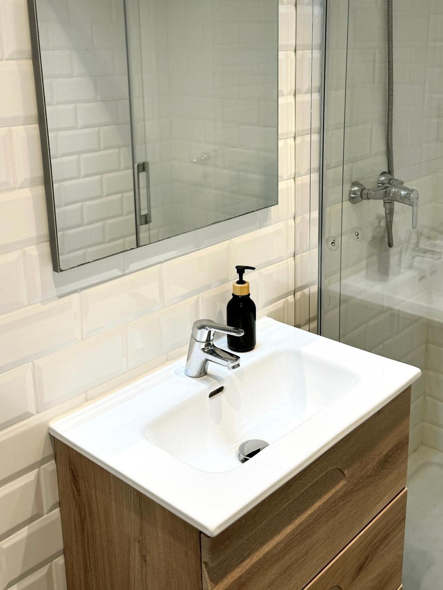 Delightful City Centre Studio Clarendon Apartment - Grand Central House Gibraltar Ngoại thất bức ảnh